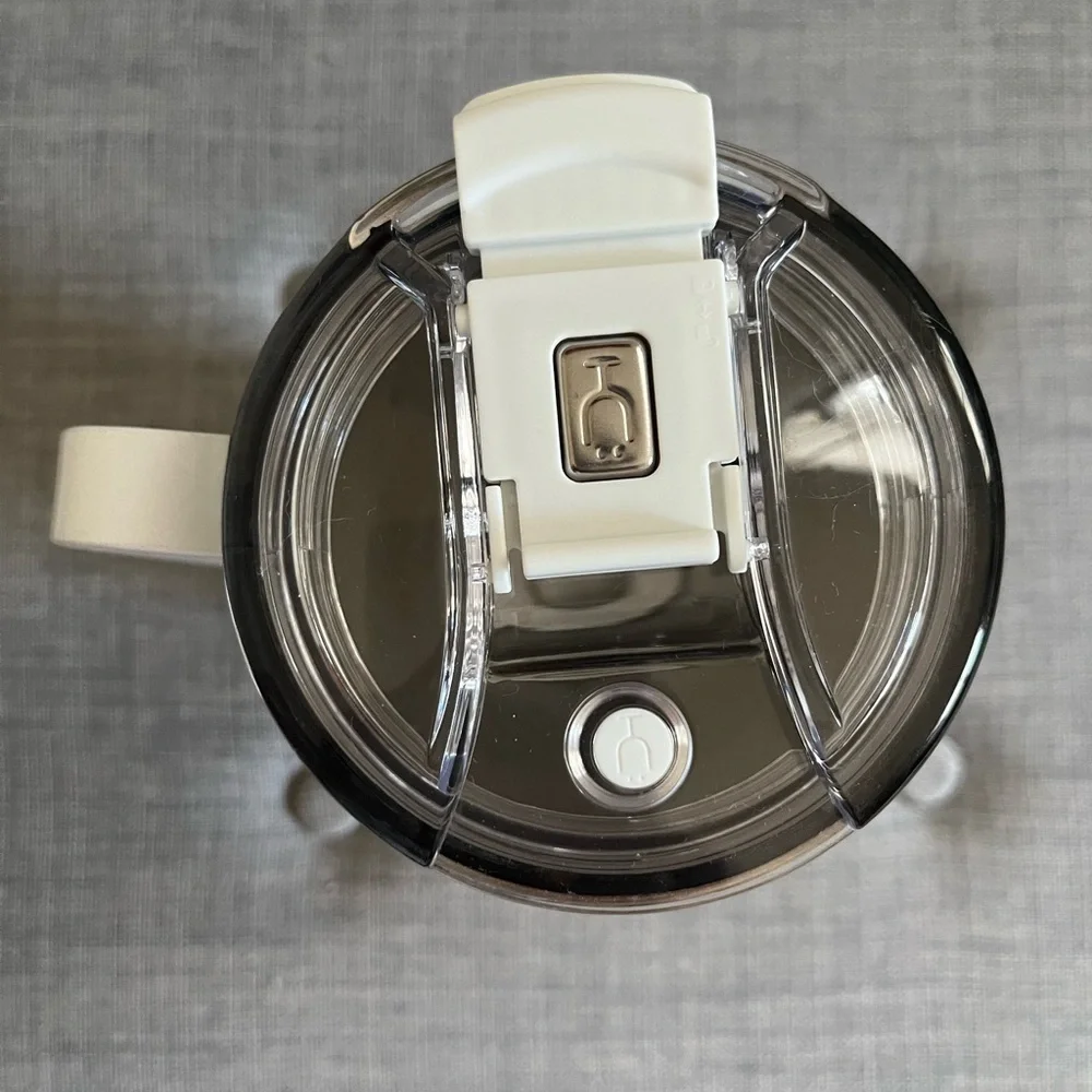 BrüMate Toddy XL 32oz 100% Leak-Proof White Insulated Tumbler - Picture 3 of 10